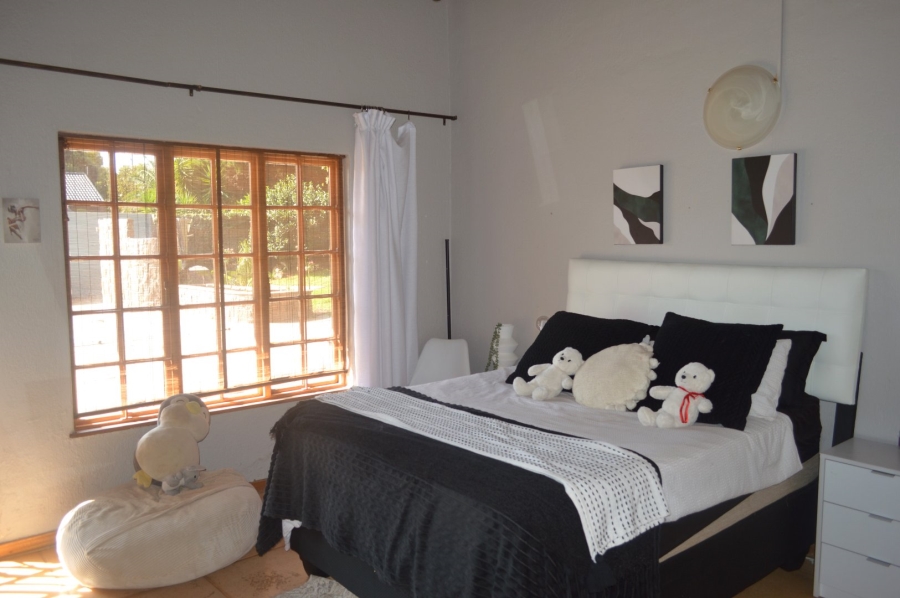 5 Bedroom Property for Sale in Wilkoppies North West